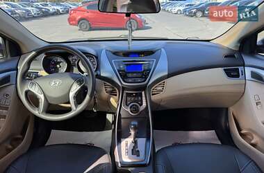Седан Hyundai Elantra 2013 в 