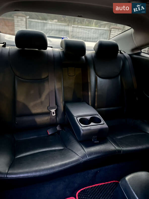 Купе Hyundai Elantra 2012 в Киеве