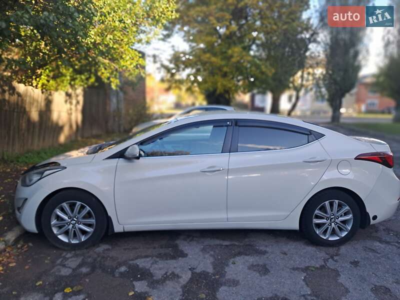 Седан Hyundai Elantra 2014 в Овруче