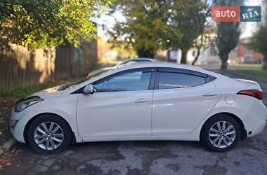 Седан Hyundai Elantra 2014 в 
