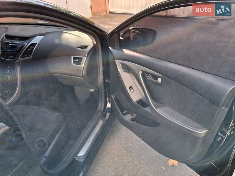 Седан Hyundai Elantra 2014 в Одессе