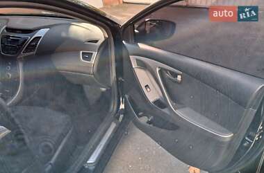 Седан Hyundai Elantra 2014 в 