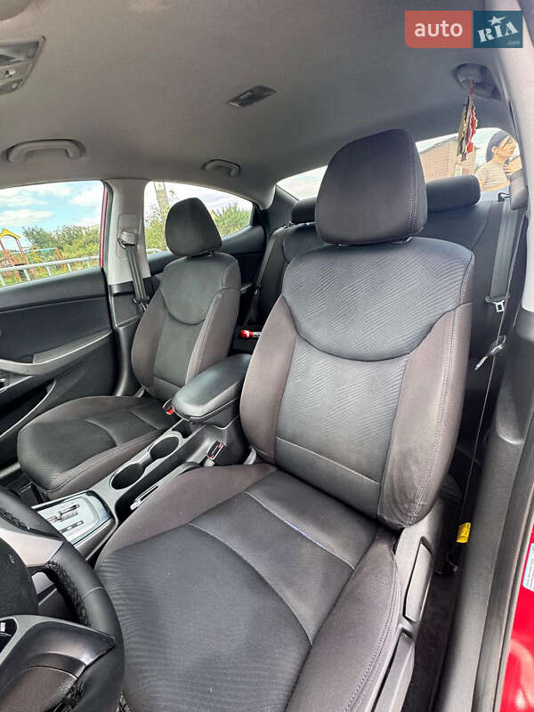 Седан Hyundai Elantra 2011 в Киеве