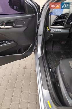 Седан Hyundai Elantra 2016 в 