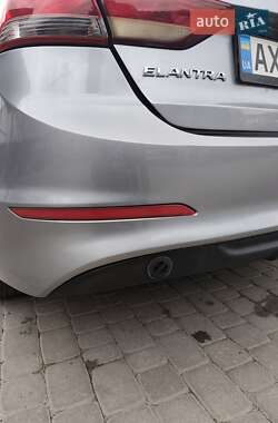 Седан Hyundai Elantra 2016 в 