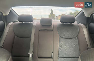 Седан Hyundai Elantra 2012 в 