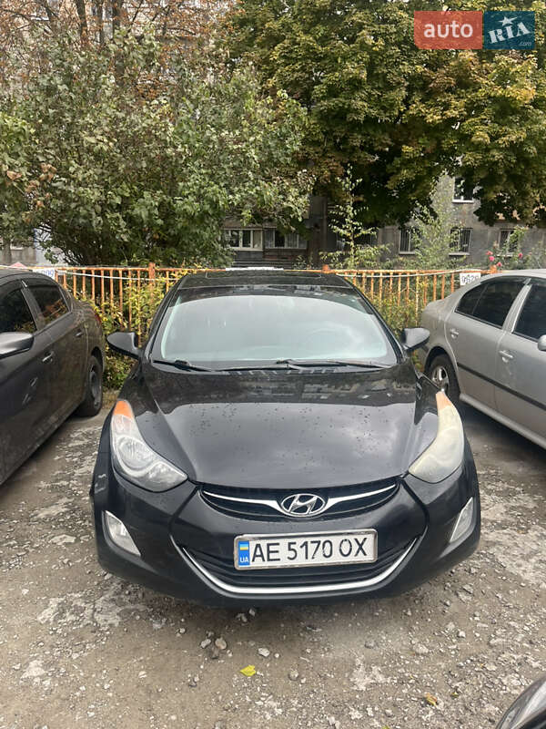 Седан Hyundai Elantra 2013 в Днепре