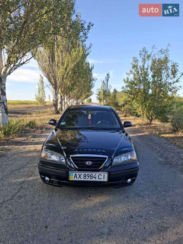 Седан Hyundai Elantra 2010 в Барвенкове