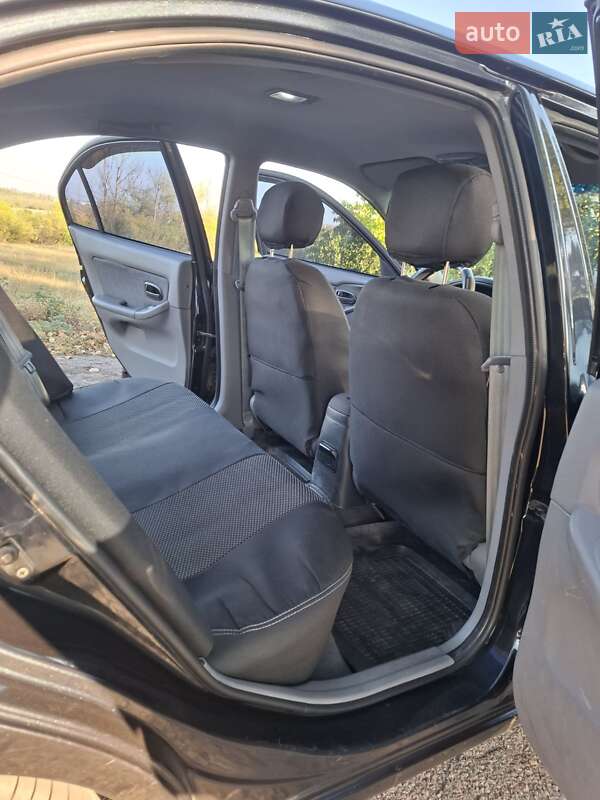 Седан Hyundai Elantra 2010 в Барвенкове