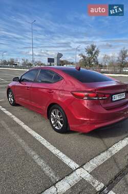 Седан Hyundai Elantra 2017 в 