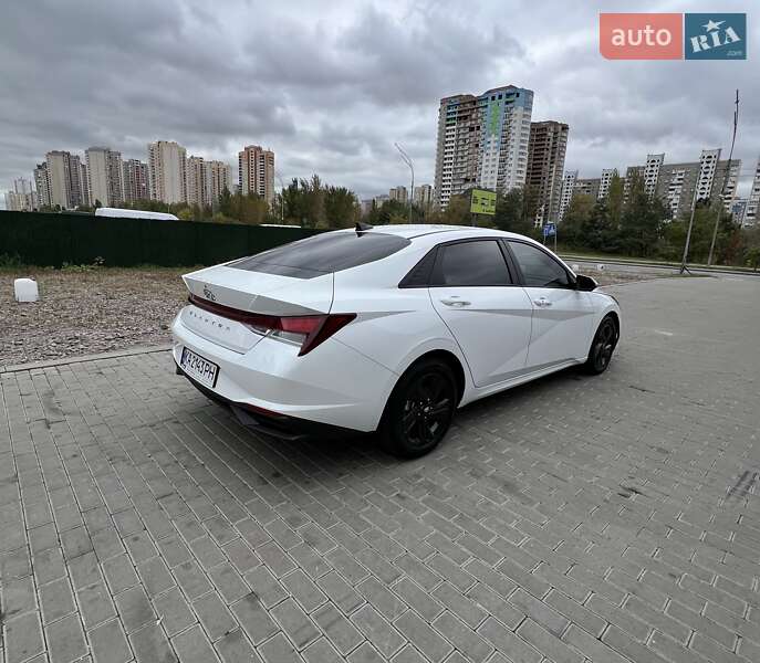 Седан Hyundai Elantra 2020 в Киеве