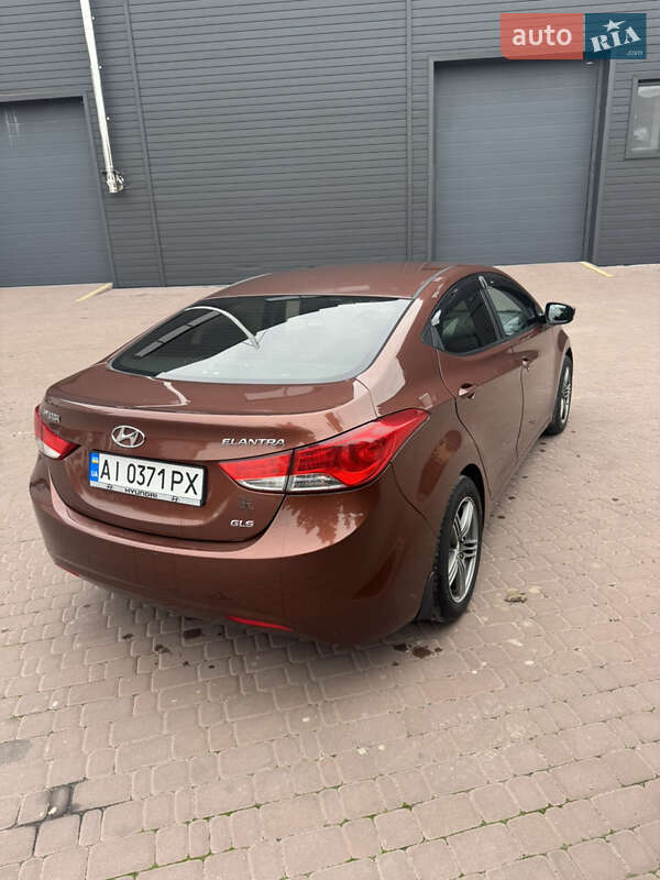 Седан Hyundai Elantra 2012 в Броварах