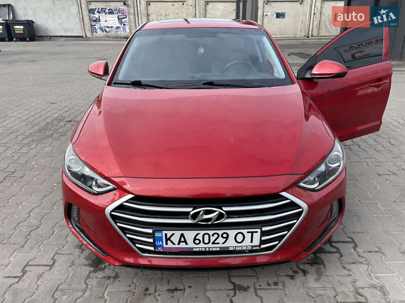 Седан Hyundai Elantra 2018 в Киеве фото Седан Hyundai Elantra 2018 в Киеве