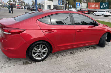 Седан Hyundai Elantra 2018 в 