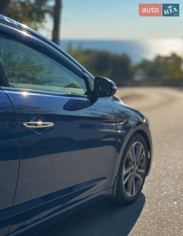 Седан Hyundai Elantra 2016 в Одесі