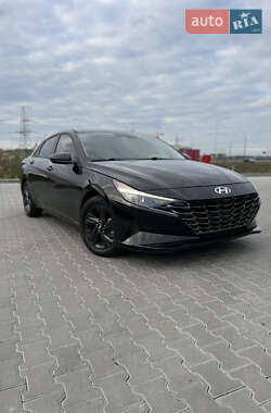 Седан Hyundai Elantra 2021 в 