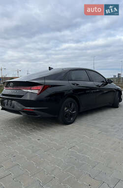Седан Hyundai Elantra 2021 в 