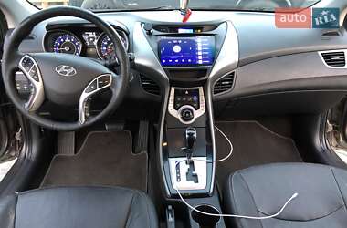 Седан Hyundai Elantra 2011 в 