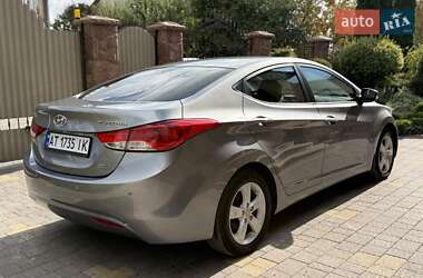 Седан Hyundai Elantra 2012 в 