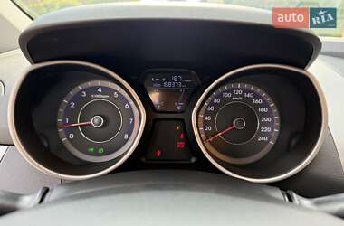 Седан Hyundai Elantra 2012 в 