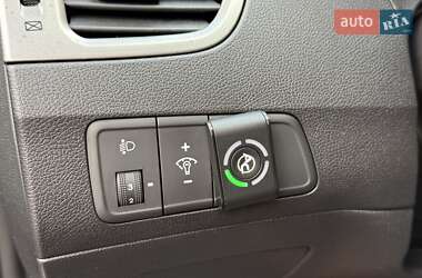 Седан Hyundai Elantra 2012 в 