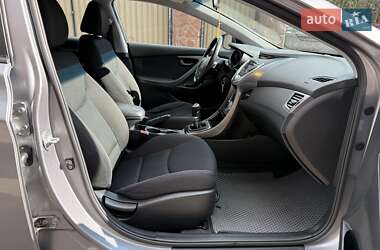 Седан Hyundai Elantra 2012 в 