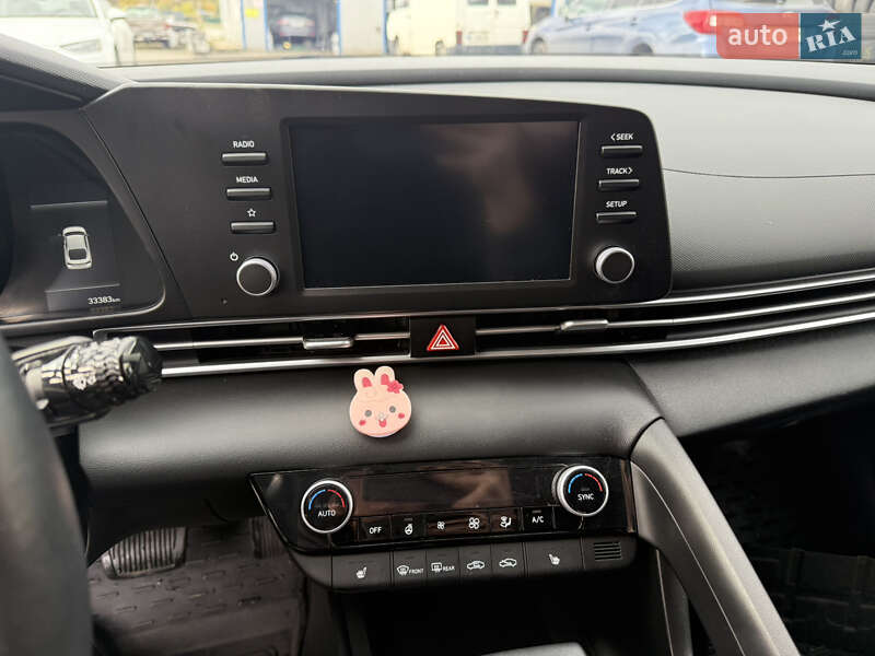 Седан Hyundai Elantra 2022 в Києві