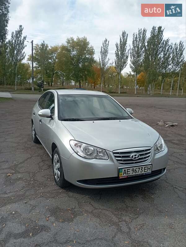 Седан Hyundai Elantra 2010 в Кам'янському фото Седан Hyundai Elantra 2010 в Кам'янському