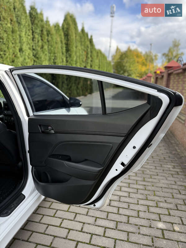 Седан Hyundai Elantra 2018 в Дубно фото 34 Седан Hyundai Elantra 2018 в Дубно