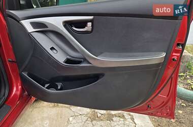 Седан Hyundai Elantra 2011 в 