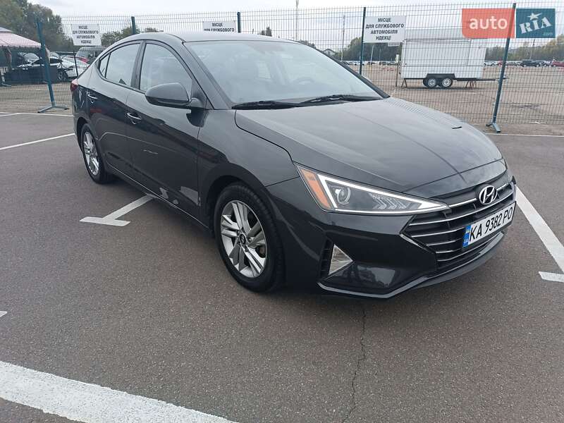 Hyundai Elantra 2020
