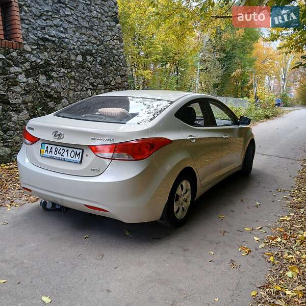 Седан Hyundai Elantra 2011 в Хмельницком