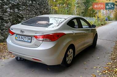 Седан Hyundai Elantra 2011 в 