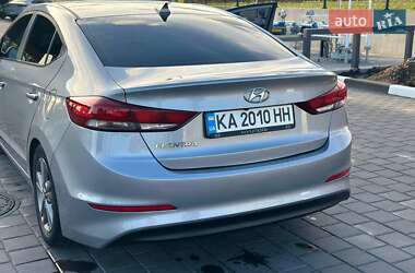Седан Hyundai Elantra 2016 в 