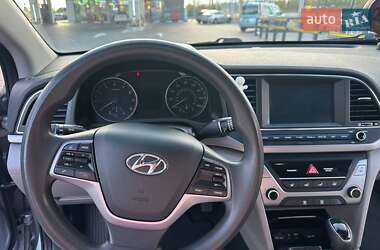 Седан Hyundai Elantra 2016 в 