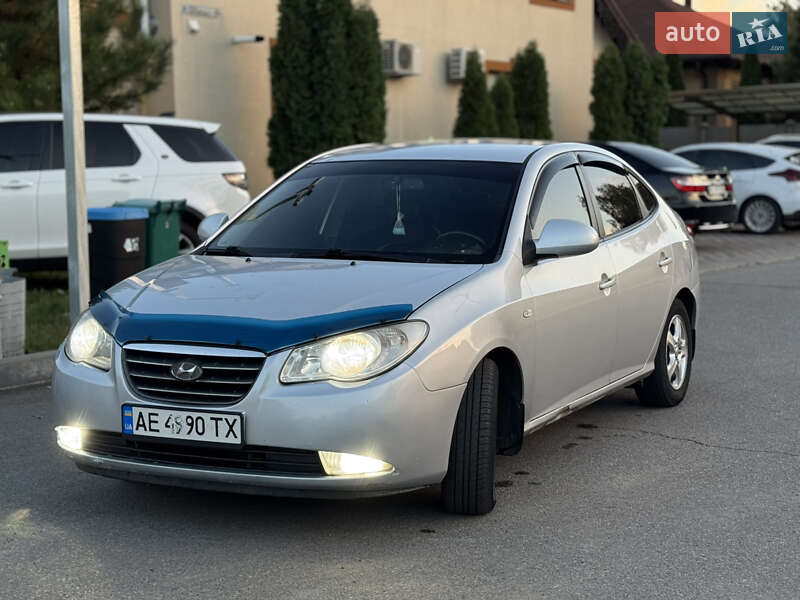 Седан Hyundai Elantra 2007 в Днепре
