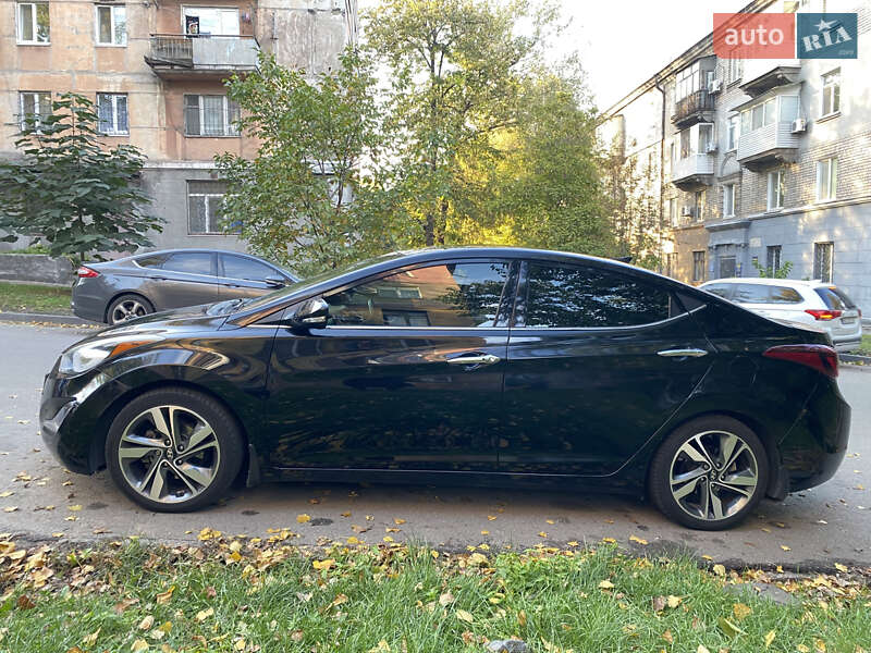 Hyundai Elantra 2015