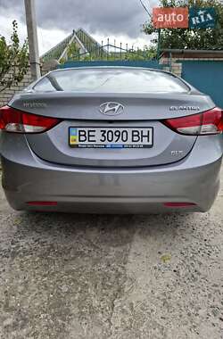 Седан Hyundai Elantra 2013 в 
