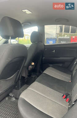 Седан Hyundai Elantra 2011 в 