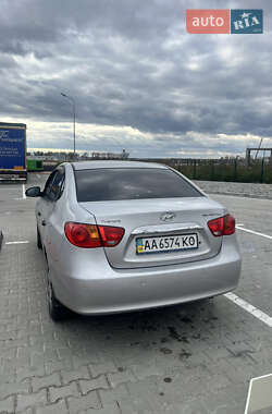 Седан Hyundai Elantra 2011 в 