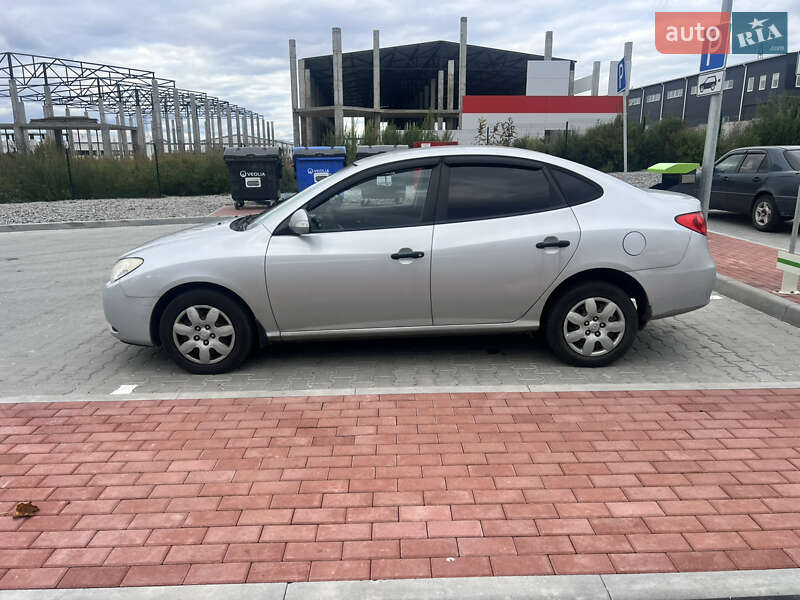 Седан Hyundai Elantra 2011 в Киеве фото 2 Седан Hyundai Elantra 2011 в Киеве