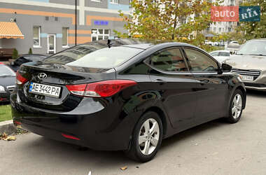 Седан Hyundai Elantra 2013 в 