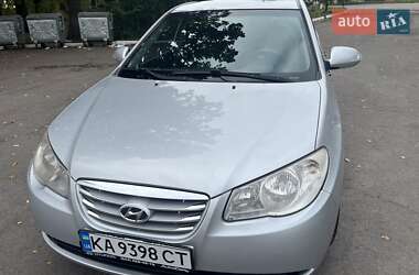 Седан Hyundai Elantra 2010 в Згурівці