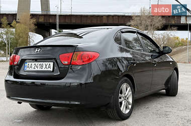 Седан Hyundai Elantra 2008 в  фото 6 Седан Hyundai Elantra 2008 в