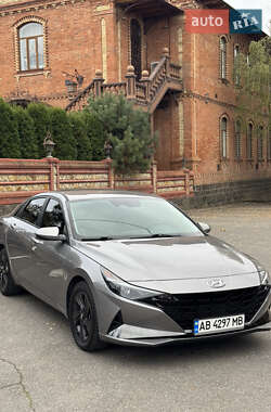 Седан Hyundai Elantra 2021 в Виннице