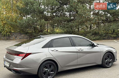 Седан Hyundai Elantra 2021 в 