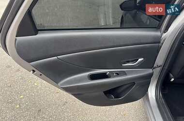 Седан Hyundai Elantra 2021 в 