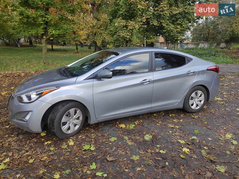Hyundai Elantra 2015