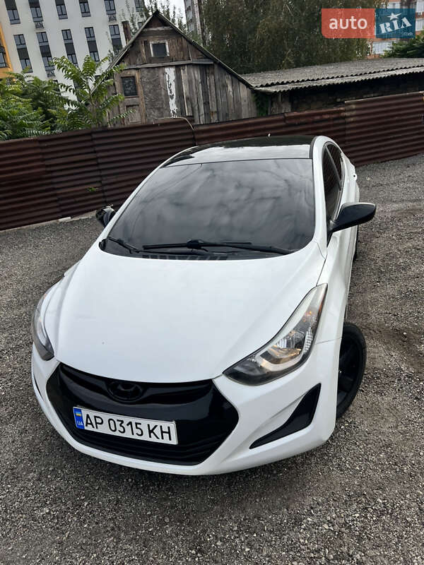 Седан Hyundai Elantra 2015 в Запорожье