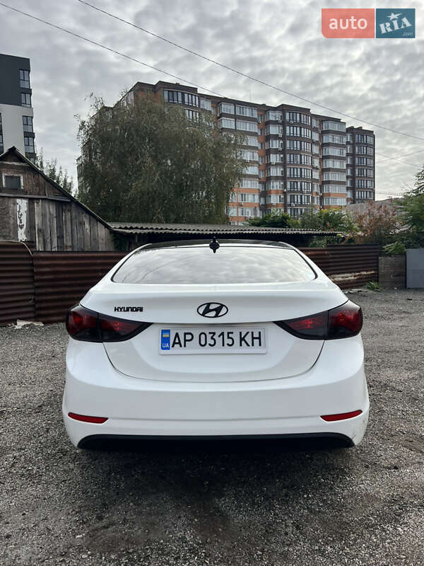 Седан Hyundai Elantra 2015 в Запорожье